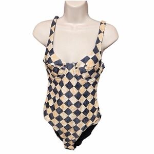 NWT WEWOREWHAT Scoop Underwire One Piece Swimsuit Gold Black Women’s Medium 6307